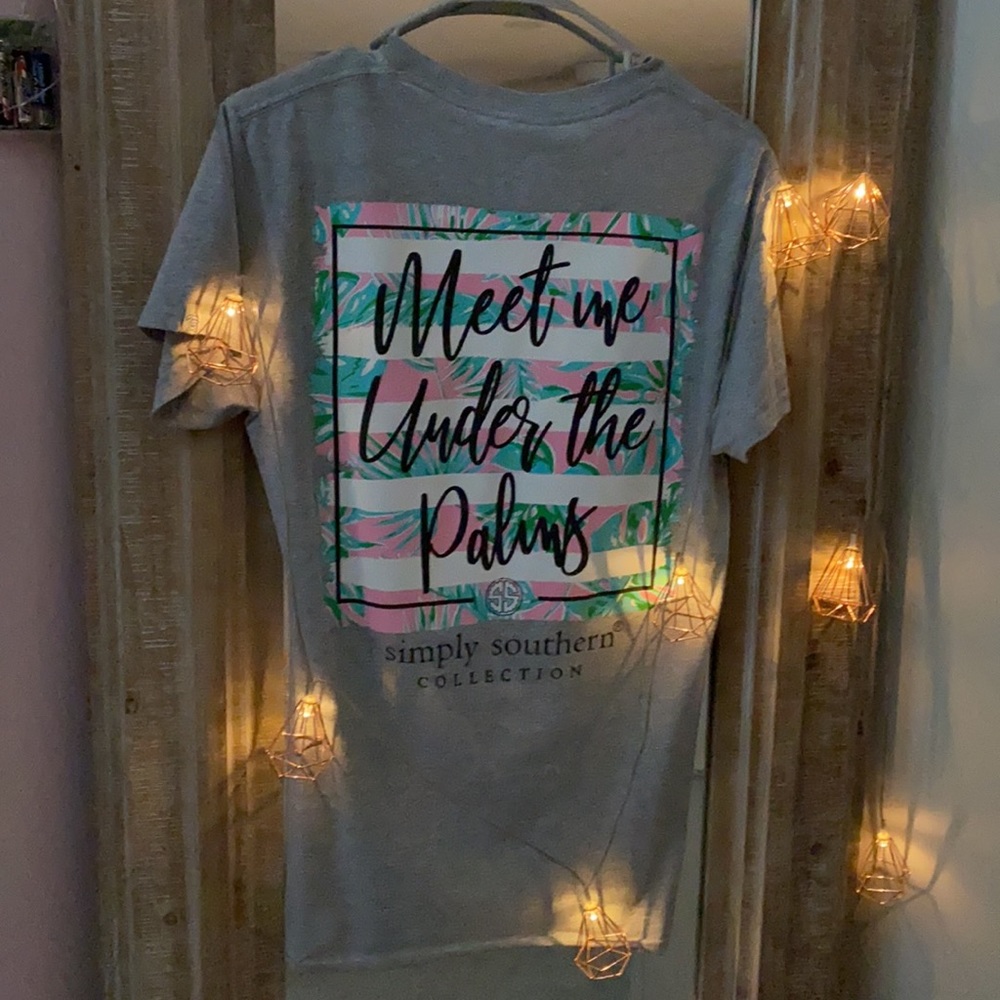 Small, grey simply southern t-shirt